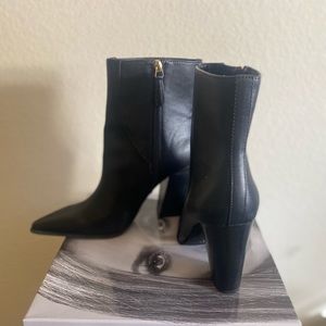 J Lo Dorindah booties size 9